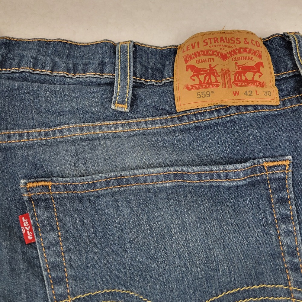 Levis 559 Relaxed Straight Jeans Mens 42 x 30 Measures 40 x 29 Blue Cotton Blend